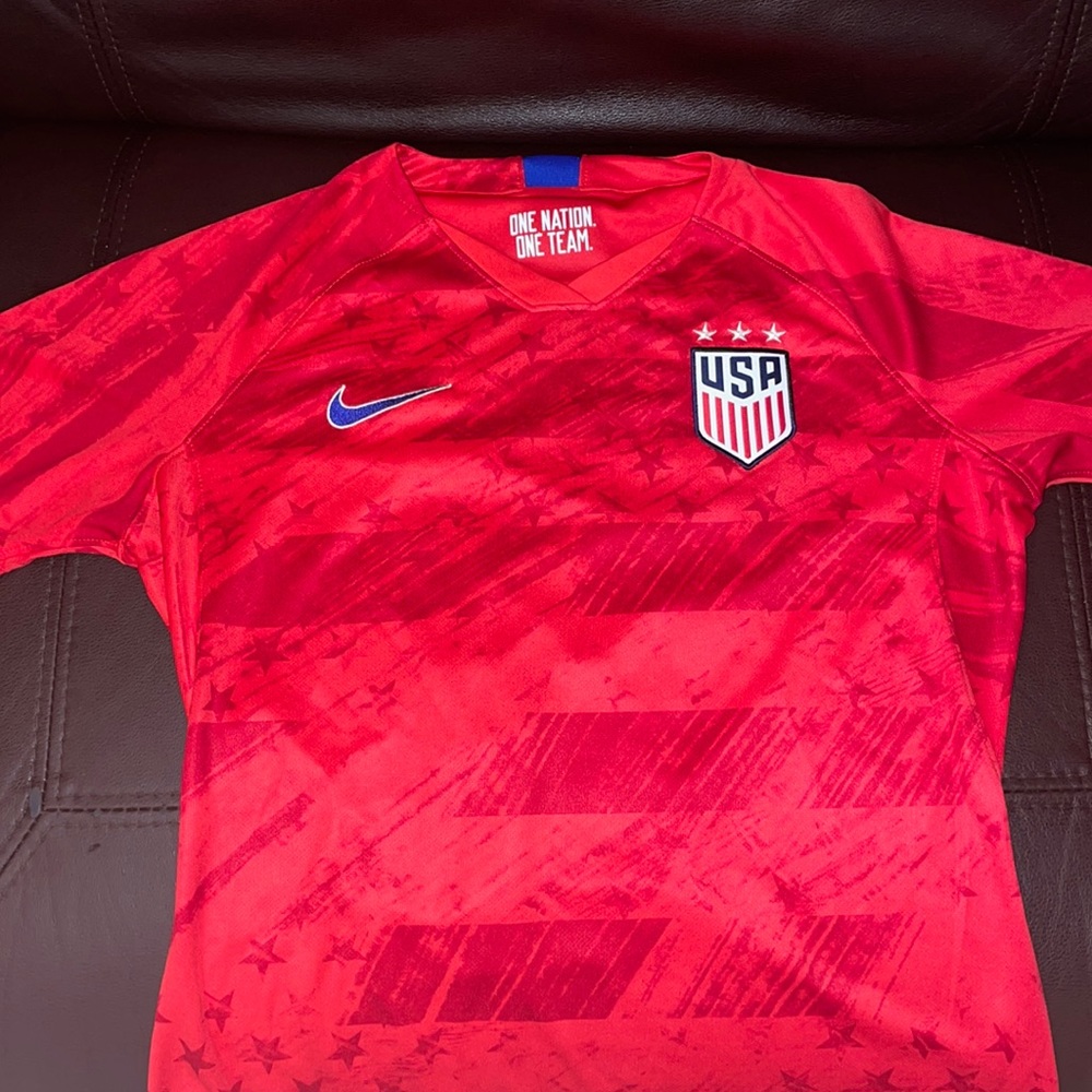 New (No tags) Never Worn USA Alex Morgan Nike Dri-Fit Jersey. Size Small